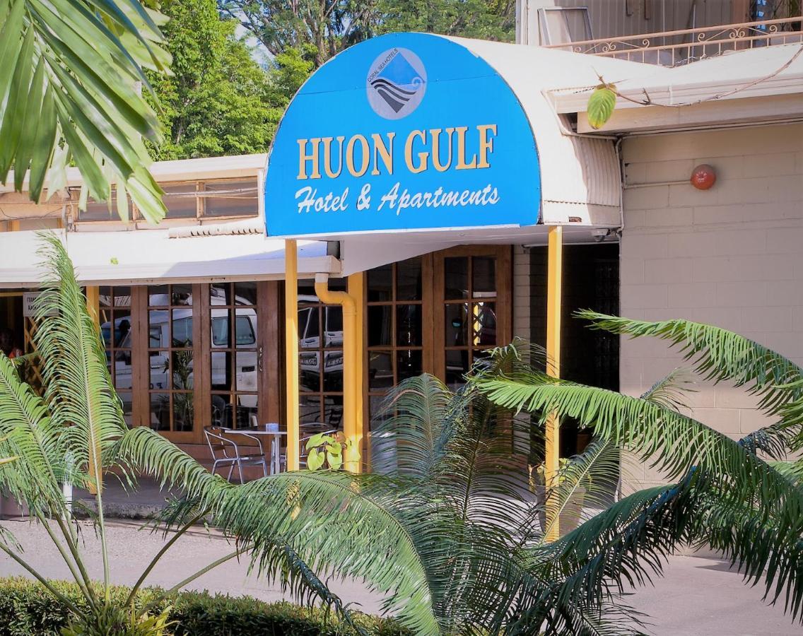 לאה Huon Gulf Hotel מראה חיצוני תמונה