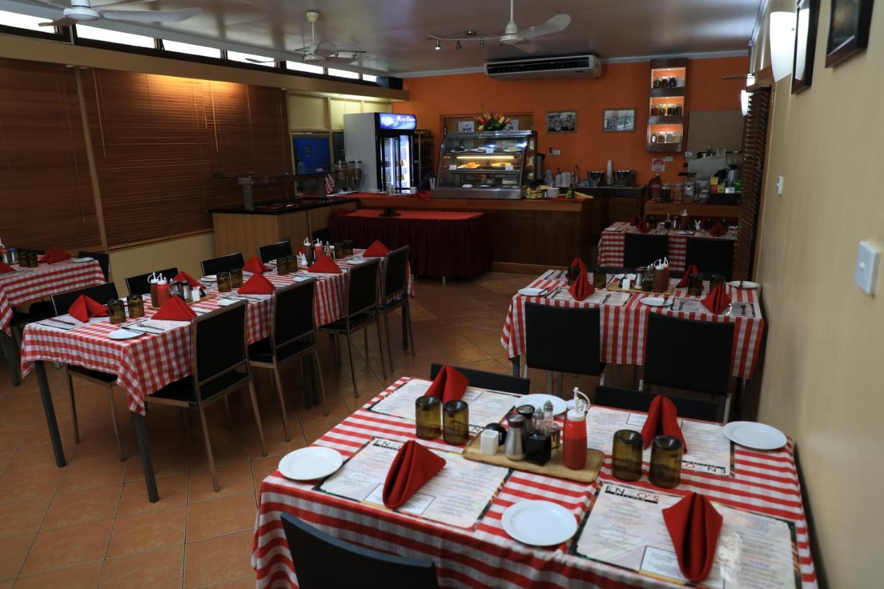 לאה Huon Gulf Hotel מראה חיצוני תמונה