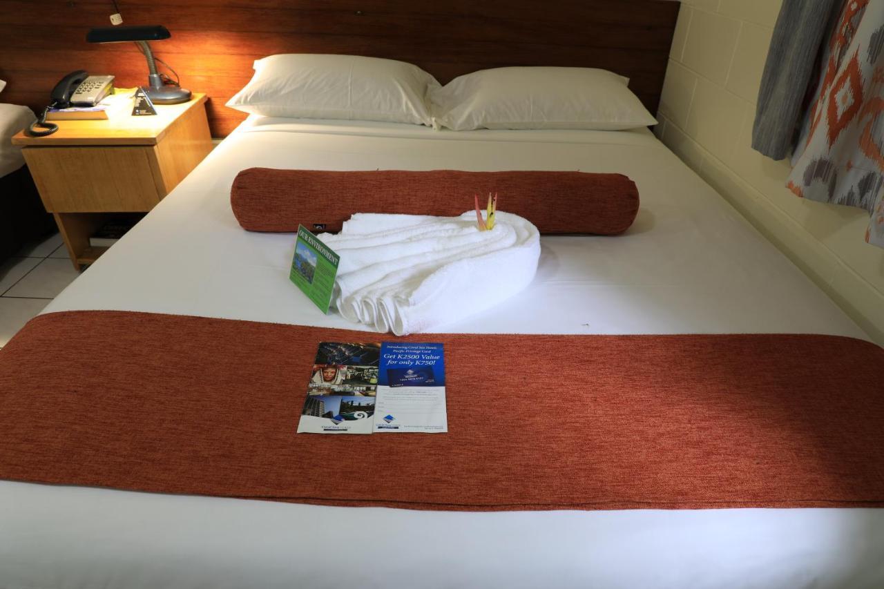 לאה Huon Gulf Hotel מראה חיצוני תמונה